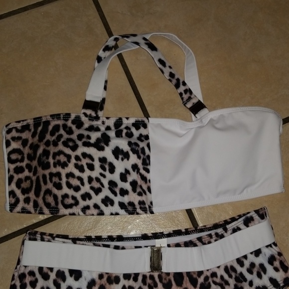 Leopard print bikini - Picture 8 of 8